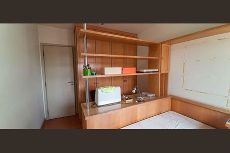 Apartamento à venda com 213m², 5 quartos e 6 vagas Apartamento à venda com 213m², 5 quartos e 6 vagasSuíte 3