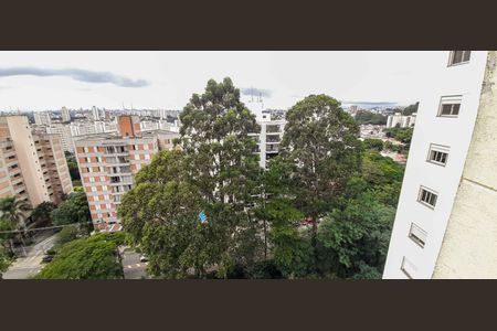 Apartamento à venda com 213m², 5 quartos e 6 vagas Apartamento à venda com 213m², 5 quartos e 6 vagasVista da Suíte 2