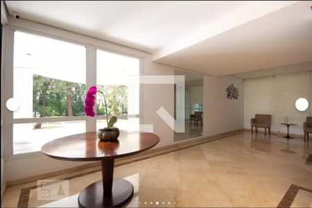 Apartamento à venda com 213m², 5 quartos e 6 vagas Apartamento à venda com 213m², 5 quartos e 6 vagasHall de Entrada