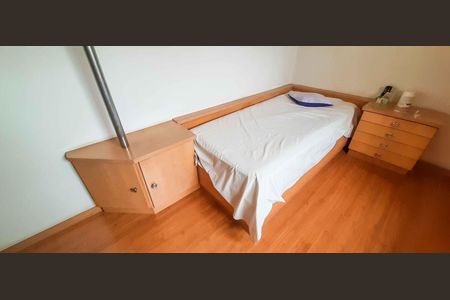 Apartamento à venda com 213m², 5 quartos e 6 vagas Apartamento à venda com 213m², 5 quartos e 6 vagasSuíte 2