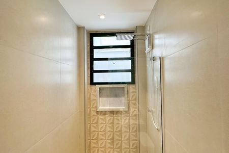 Apartamento à venda com 58m², 1 quarto e sem vaga Apartamento à venda com 58m², 1 quarto e sem vagaBanheiro Social