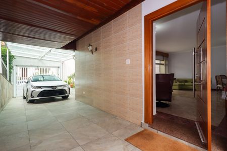 Casa à venda com 300m², 3 quartos e 6 vagas Casa à venda com 300m², 3 quartos e 6 vagasÁrea externa