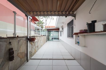 Casa à venda com 300m², 3 quartos e 6 vagas Casa à venda com 300m², 3 quartos e 6 vagasÁrea externa