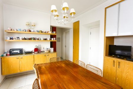 Apartamento à venda com 325m², 4 quartos e 5 vagas Apartamento à venda com 325m², 4 quartos e 5 vagasCopa