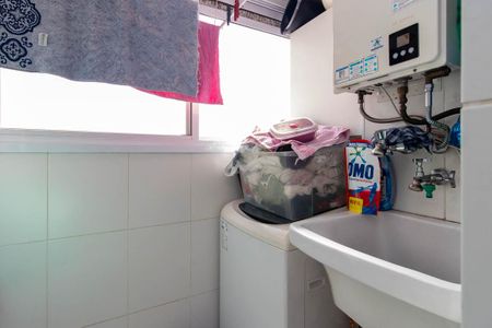 Apartamento à venda com 61m², 2 quartos e 2 vagas Apartamento à venda com 61m², 2 quartos e 2 vagasCozinha e Área de Serviço