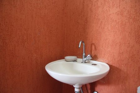 Casa à venda com 125m², 2 quartos e 2 vagasLavabo 