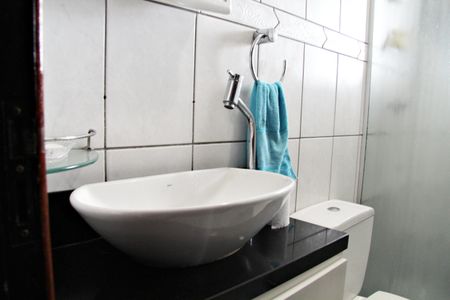 Casa à venda com 125m², 2 quartos e 2 vagasBanheiro Social