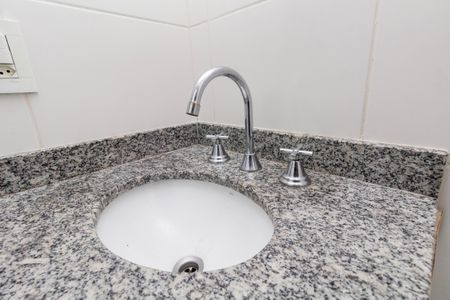 Apartamento à venda com 56m², 2 quartos e 1 vagaBanheiro 2