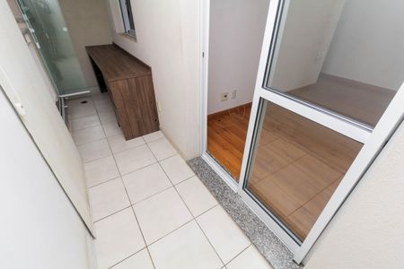 Apartamento à venda com 56m², 2 quartos e 1 vagaVaranda
