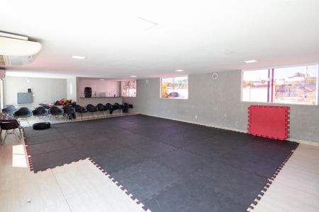 Apartamento para alugar com 60m², 2 quartos e 1 vaga Apartamento para alugar com 60m², 2 quartos e 1 vagaÁrea comum - Salão de festas