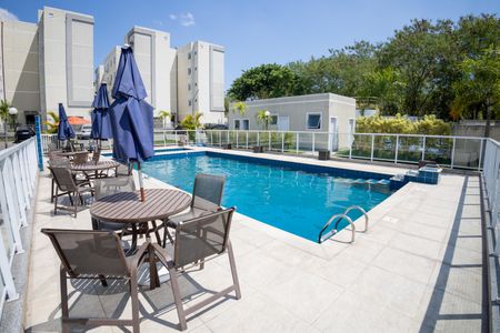 Apartamento para alugar com 60m², 2 quartos e 1 vaga Apartamento para alugar com 60m², 2 quartos e 1 vagaÁrea comum - Piscina