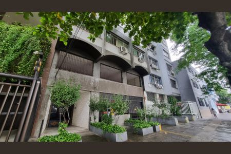 Apartamento à venda com 119m², 3 quartos e 1 vaga Apartamento à venda com 119m², 3 quartos e 1 vagaFachada