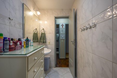 Apartamento à venda com 119m², 3 quartos e 1 vaga Apartamento à venda com 119m², 3 quartos e 1 vagaBanheiro