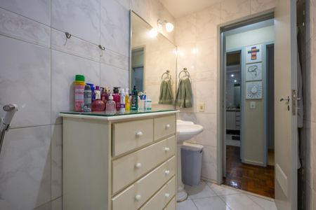 Apartamento à venda com 119m², 3 quartos e 1 vaga Apartamento à venda com 119m², 3 quartos e 1 vagaBanheiro