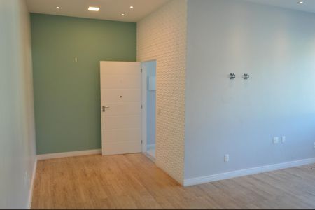 Casa de condomínio à venda com 243m², 4 quartos e 3 vagas Casa de condomínio à venda com 243m², 4 quartos e 3 vagasSuíte 3