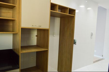 Casa de condomínio à venda com 243m², 4 quartos e 3 vagas Casa de condomínio à venda com 243m², 4 quartos e 3 vagasCozinha