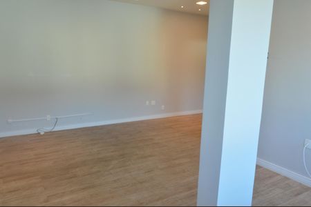 Casa de condomínio à venda com 243m², 4 quartos e 3 vagas Casa de condomínio à venda com 243m², 4 quartos e 3 vagasSuíte 3