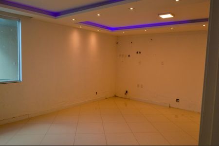 Casa de condomínio à venda com 243m², 4 quartos e 3 vagas Casa de condomínio à venda com 243m², 4 quartos e 3 vagasSuíte 1