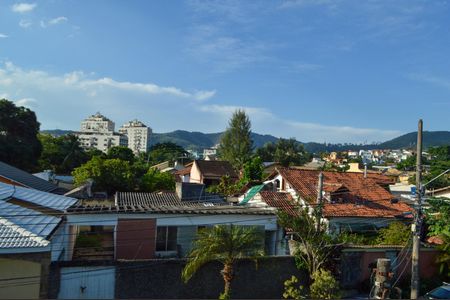 Casa de condomínio à venda com 243m², 4 quartos e 3 vagas Casa de condomínio à venda com 243m², 4 quartos e 3 vagasVista da Varanda