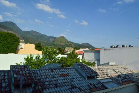 Casa de condomínio à venda com 243m², 4 quartos e 3 vagas Casa de condomínio à venda com 243m², 4 quartos e 3 vagasVista da Suíte 3