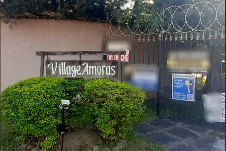 Casa de condomínio à venda com 243m², 4 quartos e 3 vagas Casa de condomínio à venda com 243m², 4 quartos e 3 vagasFachada