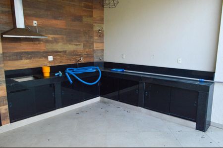 Casa de condomínio à venda com 243m², 4 quartos e 3 vagas Casa de condomínio à venda com 243m², 4 quartos e 3 vagasChurrasqueira