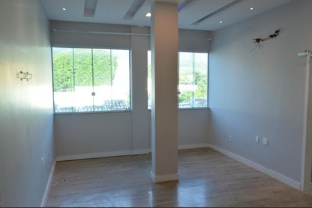 Casa de condomínio à venda com 243m², 4 quartos e 3 vagas Casa de condomínio à venda com 243m², 4 quartos e 3 vagasSuíte 3