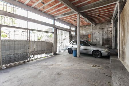 Casa à venda com 410m², 2 quartos e 4 vagas Casa à venda com 410m², 2 quartos e 4 vagasGaragem