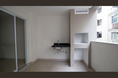 Apartamento à venda com 7m², 3 quartos e 2 vagas Apartamento à venda com 7m², 3 quartos e 2 vagasVaranda