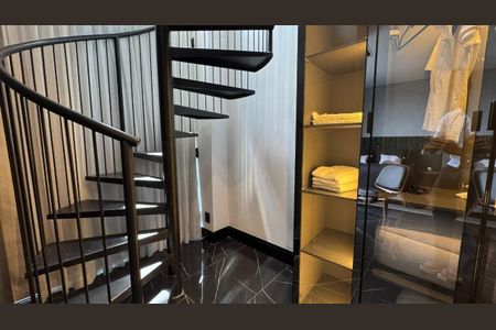 Apartamento à venda com 71m², 1 quarto e 1 vaga