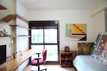 Apartamento à venda com 275m², 4 quartos e 4 vagas Apartamento à venda com 275m², 4 quartos e 4 vagasQuarto 2