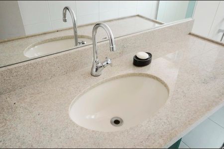 Apartamento à venda com 100m², 3 quartos e 1 vaga Apartamento à venda com 100m², 3 quartos e 1 vagaBanheiro da Suíte