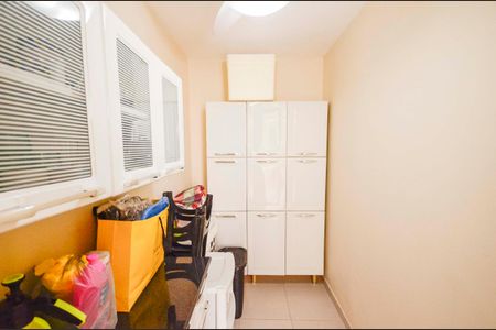 Apartamento à venda com 100m², 3 quartos e 1 vaga Apartamento à venda com 100m², 3 quartos e 1 vagaQuarto de Serviço