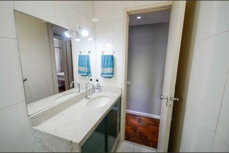 Apartamento à venda com 100m², 3 quartos e 1 vaga Apartamento à venda com 100m², 3 quartos e 1 vagaBanheiro Social