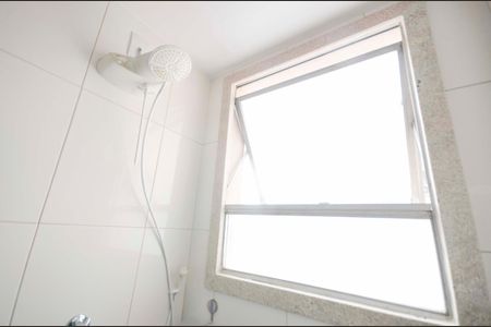 Apartamento à venda com 100m², 3 quartos e 1 vaga Apartamento à venda com 100m², 3 quartos e 1 vagaBanheiro da Suíte