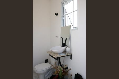 Casa à venda com 115m², 3 quartos e 2 vagasBanheiro 2