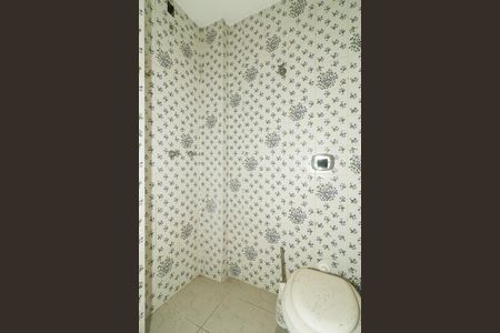 Apartamento à venda com 77m², 2 quartos e sem vagaBanheiro de serviço