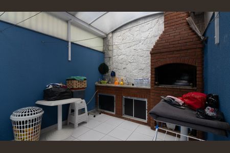 Casa à venda com 107m², 3 quartos e 2 vagas Casa à venda com 107m², 3 quartos e 2 vagasChurrasqueira