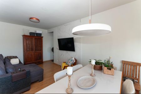 Apartamento à venda com 79m², 2 quartos e sem vaga Apartamento à venda com 79m², 2 quartos e sem vagaSala