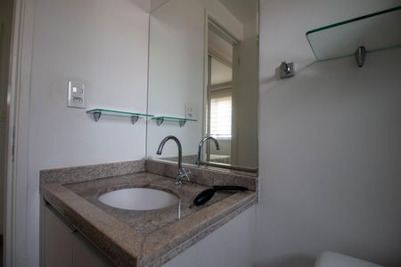 Apartamento à venda com 57m², 2 quartos e 1 vaga Apartamento à venda com 57m², 2 quartos e 1 vagaBanheiro