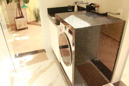 Casa à venda com 115m², 3 quartos e 3 vagasLavanderia