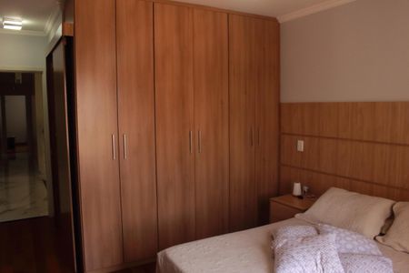 Casa à venda com 115m², 3 quartos e 3 vagasSuíte