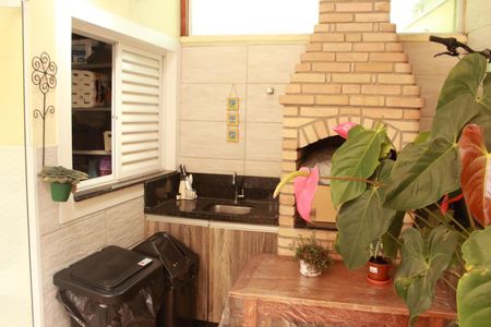 Casa à venda com 115m², 3 quartos e 3 vagasChurrasqueira