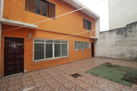 Casa para alugar com 99m², 2 quartos e sem vagaQuintal