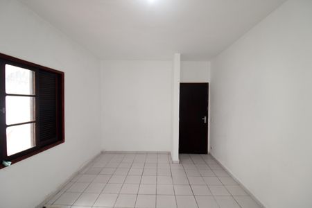 Casa para alugar com 99m², 2 quartos e sem vagaQuarto 2