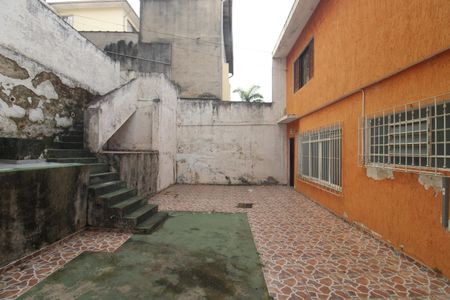 Casa para alugar com 99m², 2 quartos e sem vagaQuintal