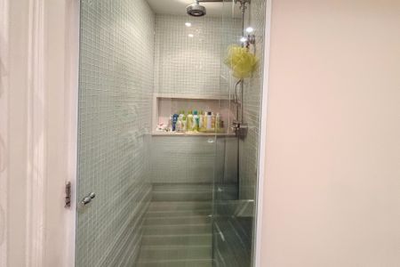 Apartamento à venda com 105m², 3 quartos e 1 vaga Apartamento à venda com 105m², 3 quartos e 1 vagaBanheiro