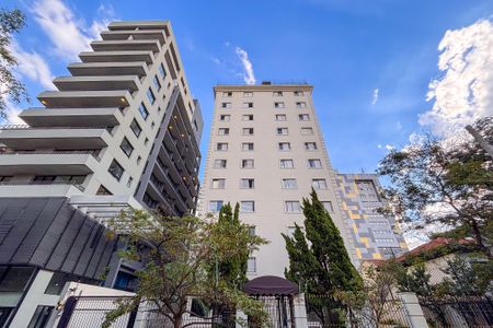 Apartamento à venda com 105m², 3 quartos e 1 vaga Apartamento à venda com 105m², 3 quartos e 1 vagaFachada