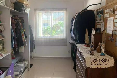 Casa à venda com 390m², 4 quartos e 3 vagas