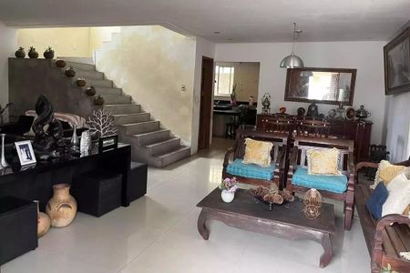 Casa à venda com 390m², 4 quartos e 3 vagas